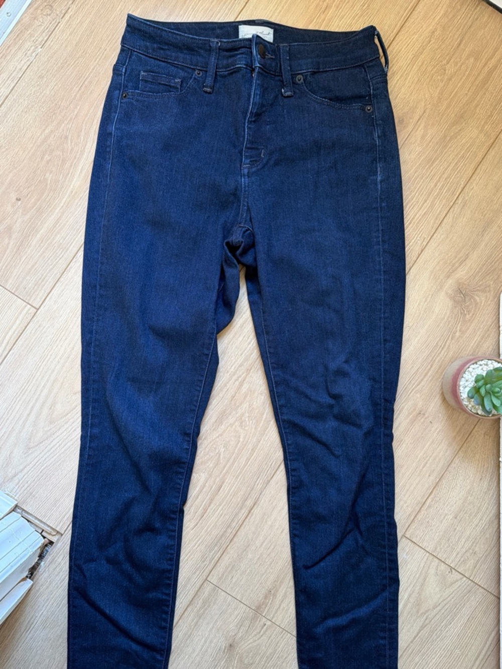 Universal Thread Dark Indigo Skinny Jeans Size 4/27 R